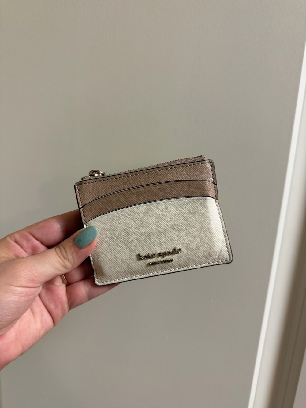 kate spade cream and taupe colorblock card case